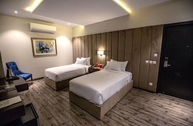 فندق جراند فاخر أحد أفضل الفنادق في لاهور