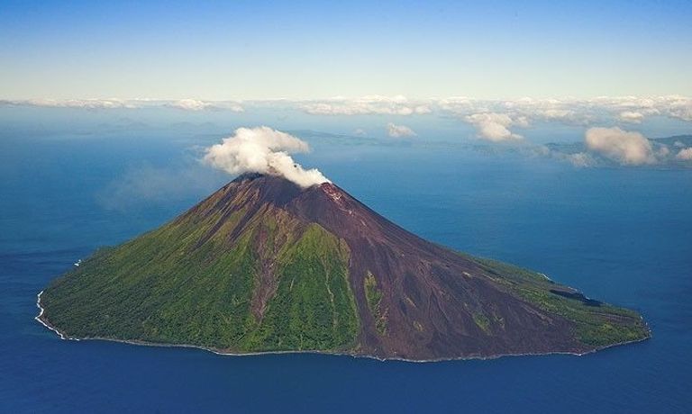 أحد براكين جمهورية فانواتو - أرشيفية