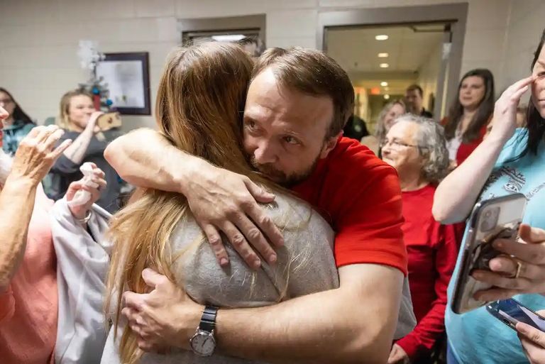 لي كلارك بعد خروجه من السجن