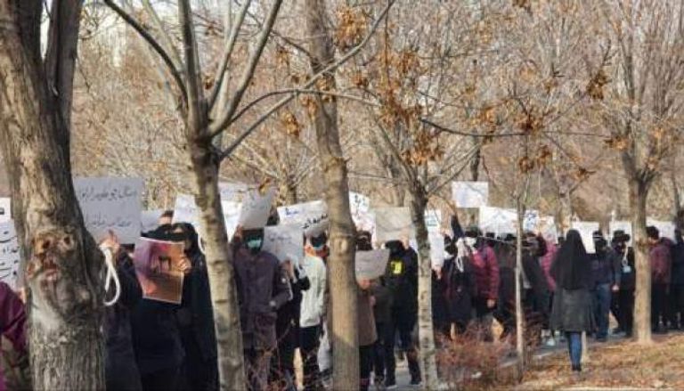 جانب من احتجاجات إيران