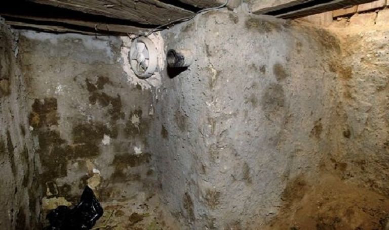 صدام حسين ومدخل حفرة