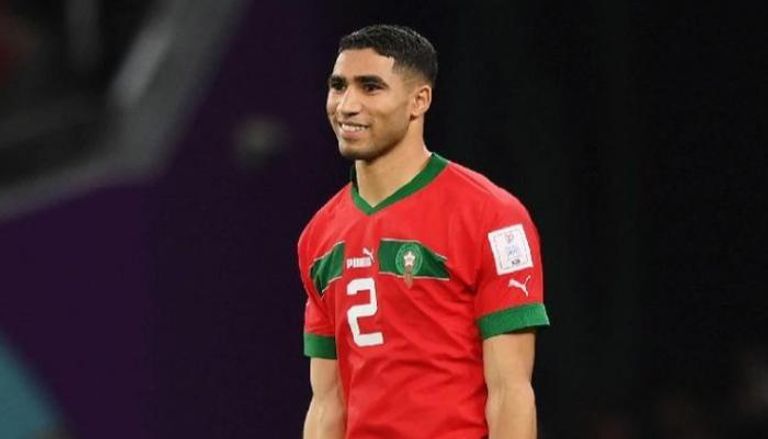 أشرف حكيمي لاعب منتخب المغرب