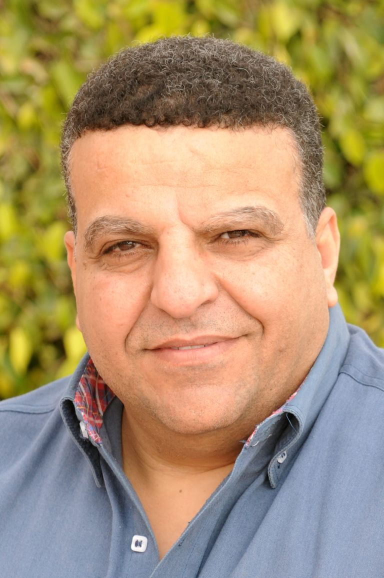 الناقد المصري أحمد النجار  الفنان محمد سعد
