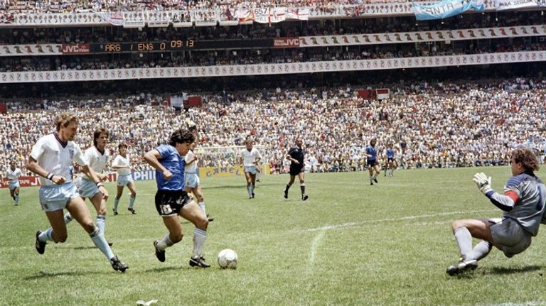 هدف مارادونا في إنجلترا