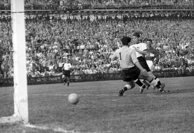 ألمانيا وتركيا في 54