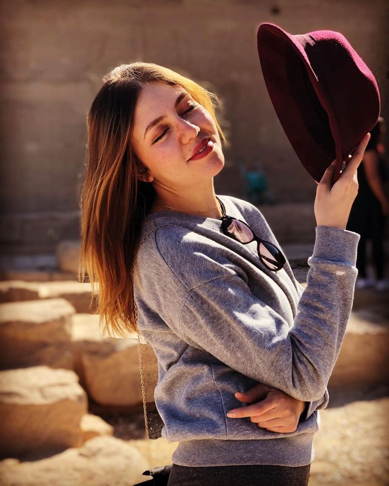 الفنانة المصرية رحمة حسن