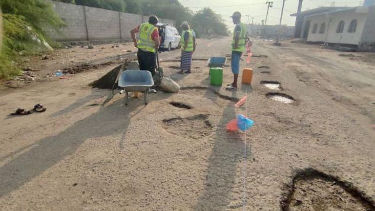 إزالة آثار التخريب الحوثي في اليمن