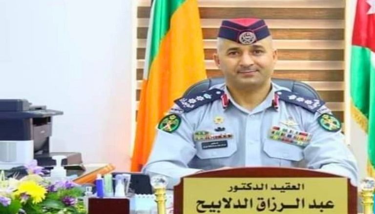 عاهل الأردن خلال تقديم واجب العزاء في العقيد الدلابيح