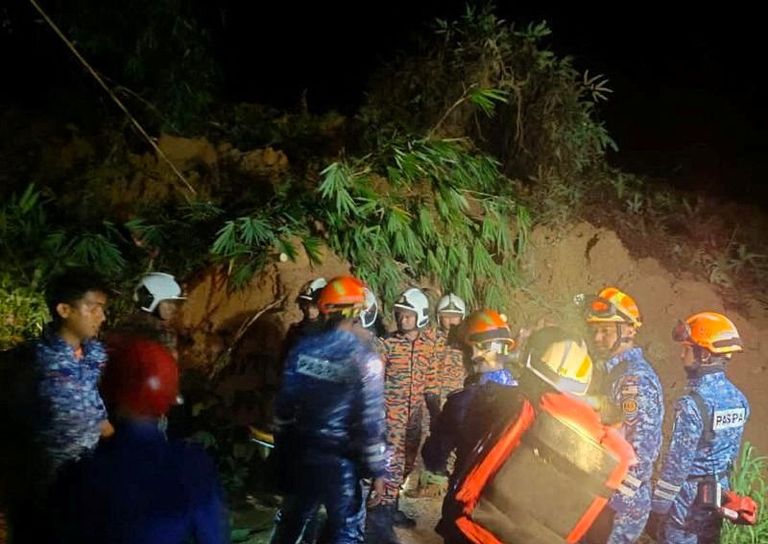 آثار الانهيار الأرضي في ماليزيا