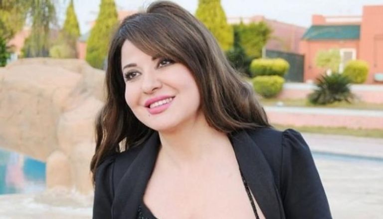 الفنانة اللبنانية مادلين طبر