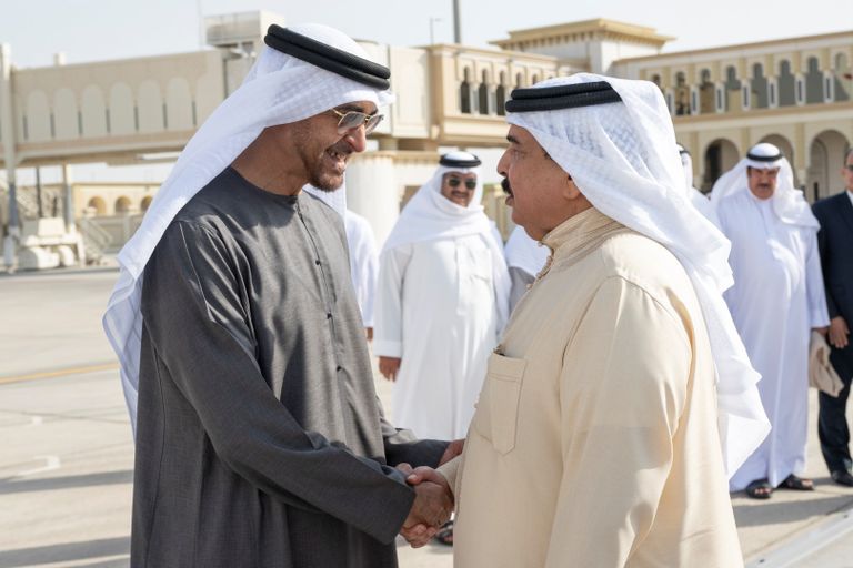 رئيس دولة الإمارات وعاهل البحرين