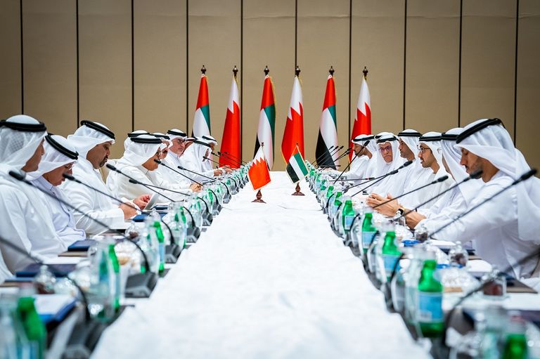 رئيس دولة الإمارات وعاهل البحرين