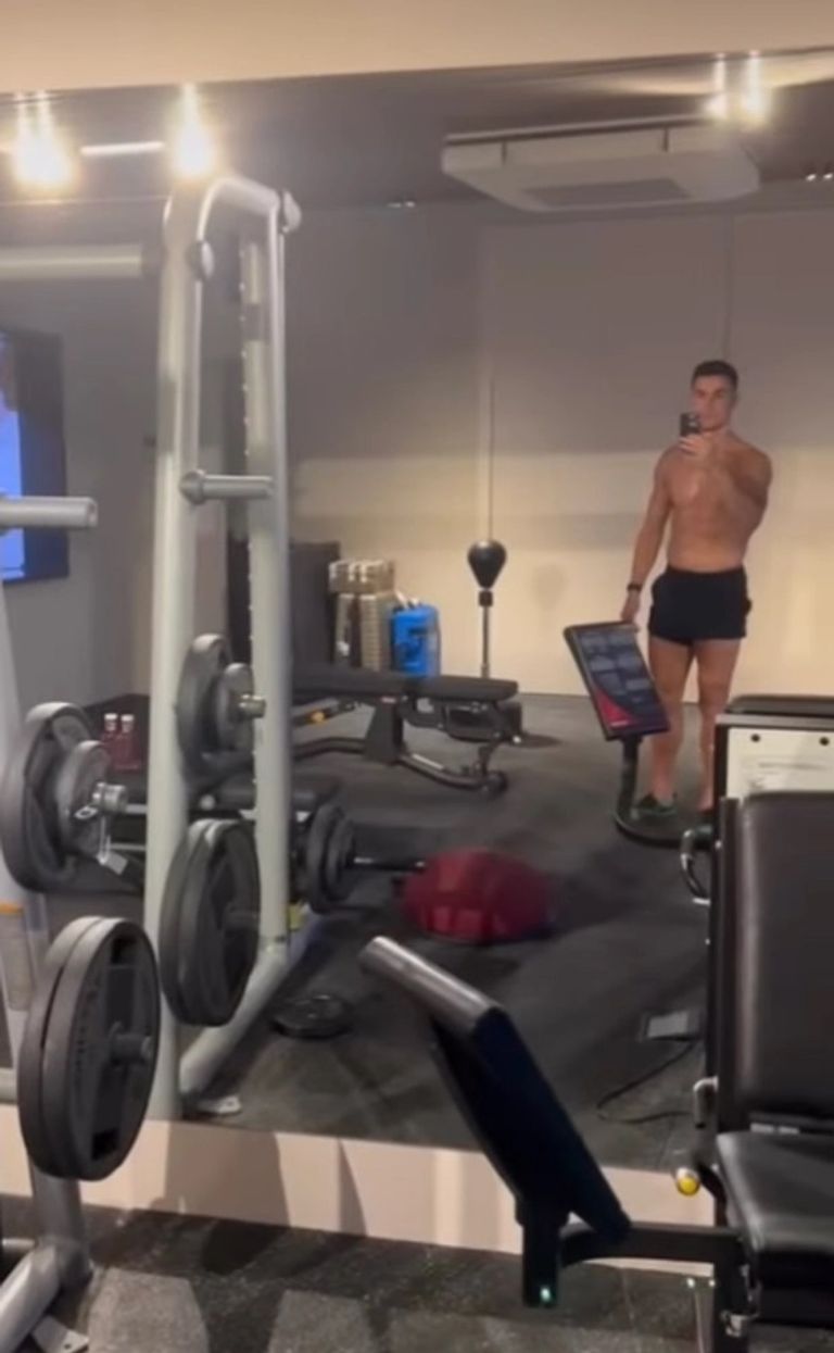 كريستيانو رونالدو في الجيم كريستيانو رونالدو نجم منتخب البرتغال