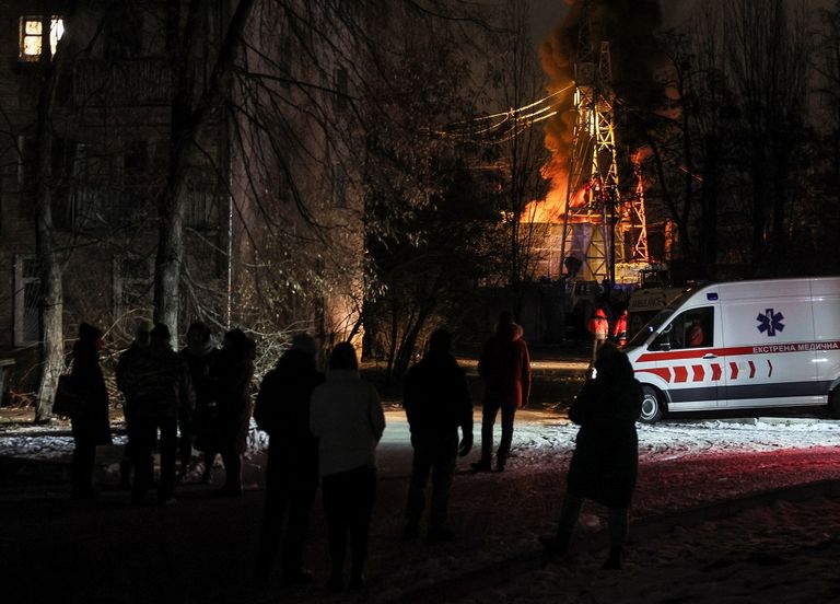 طائرات مسيرة تقصف البنية التحتية للكهرباء بكييف - رويترز