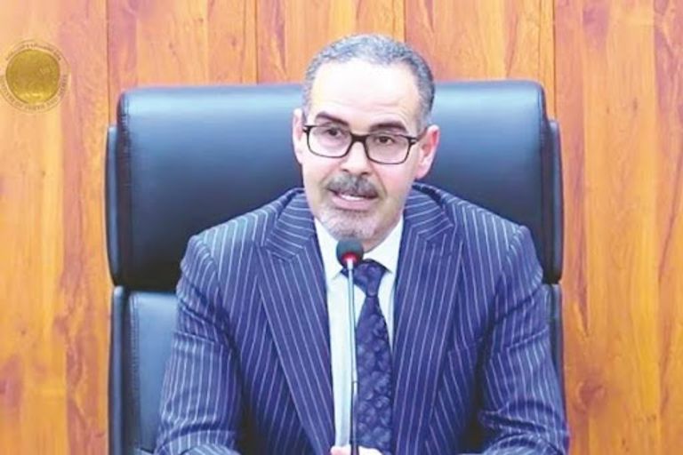 عبد الرزاق سبقاق وزير الشباب والرياضة الجزائري حفيظ دراجي