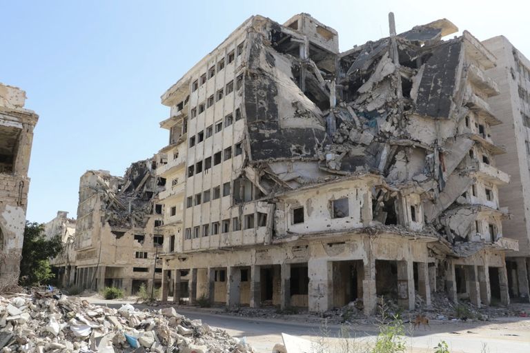 آثار الدمار على كثير من مباني بنغازي- أرشيفية