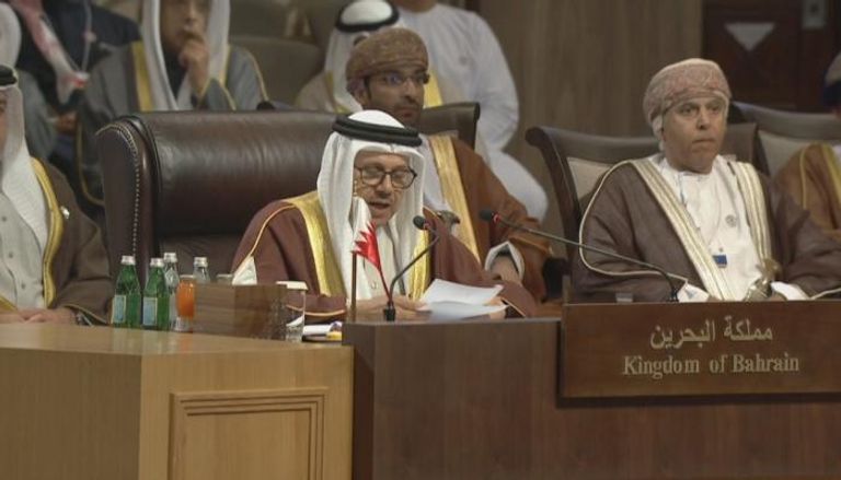 وزير الخارجية البحريني عبداللطيف الزياني في كلمته بمؤتمر بغداد2