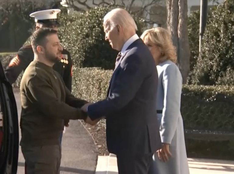 بايدن يستقبل زيلينسكي في البيت الأبيض