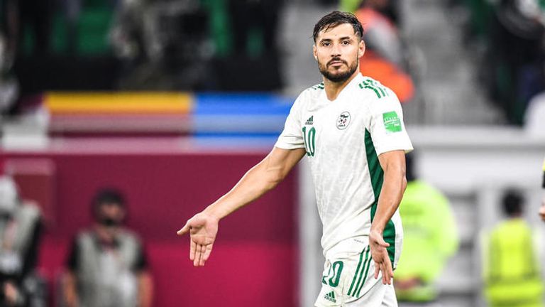 يوسف بلايلي رياض محرز لاعب منتخب الجزائر