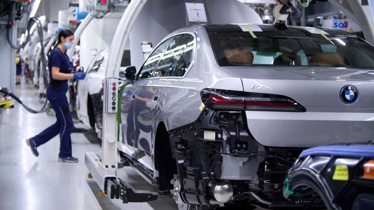 تصنيع طراز الفئة السابعة في مصنع بي إم دبليو بـ دينجولفينج النسخة الـ 2 مليون من طراز الفئة السابعة