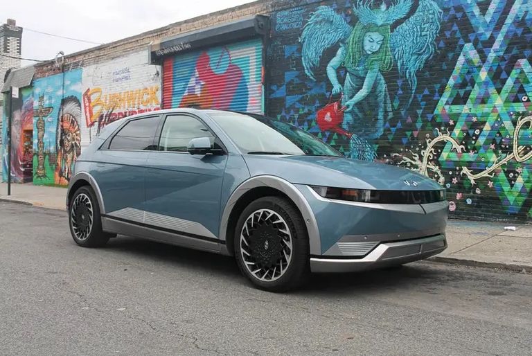 بديل تسلا موديل Y سيارات تسلا - أرشيفية