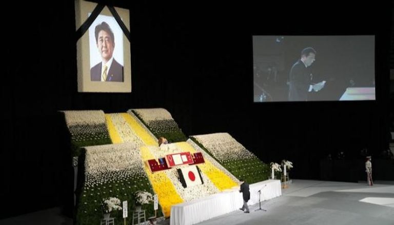 جانب من جنازة رئيس وزراء اليابان السابق