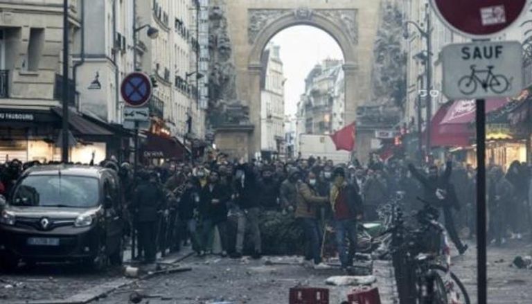 تظاهرة في باريس بعد حادثة إطلاق النار