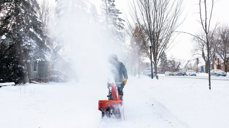 عاصفة شتوية تضرب الولايات المتحدة