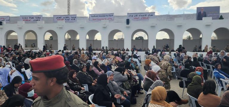 الليبيون يحتفلون بذكرى استقلال بلادهم المشير خليفة حفتر القائد العام للجيش الليبي