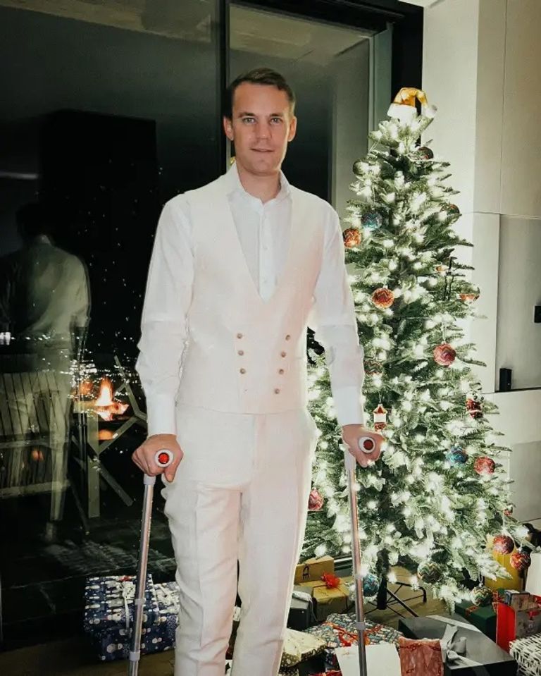 نوير محمد صلاح وليونيل ميسي