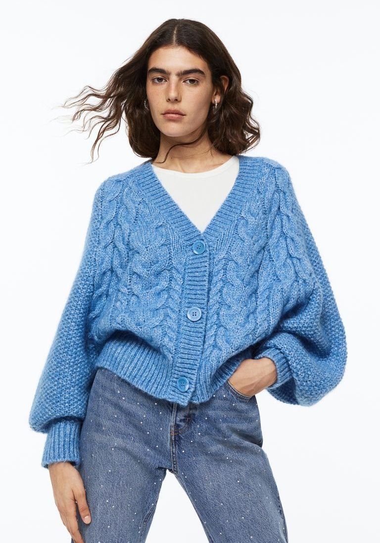 الكارديجان يزهو بالأزرق الثلجي هذا الشتاء