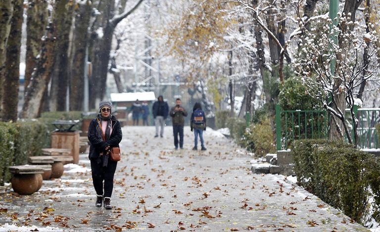 العاصفة أودت بحياة 17 شخصا ومستمرة في بعض مناطق الولايات المتحدة