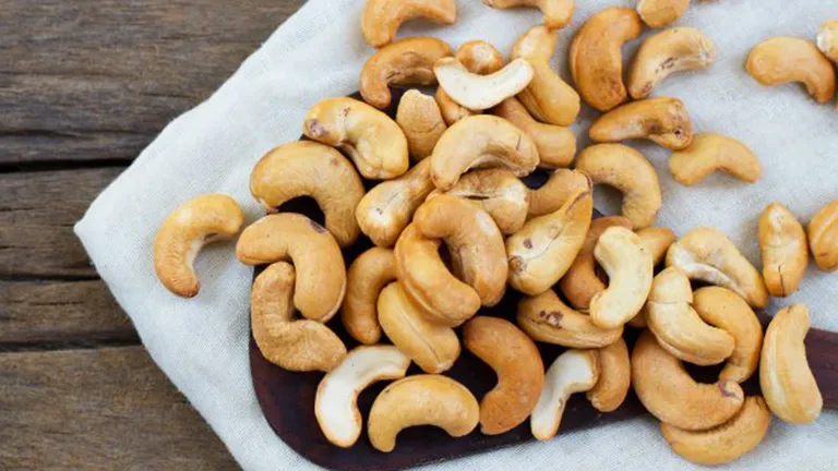 الكاجو يقوي العظام ويحمي من أمراض القلب