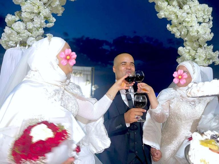 حفل زفاف الجزائري رشيد بوديوة على زوجتيه