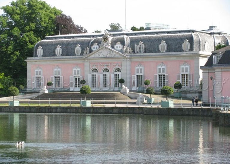 قصر بنراث أحد أماكن السياحة في دوسلدروف السياحة في دوسلدورف.. 6 مزارات سياحية عبر نهر الراين