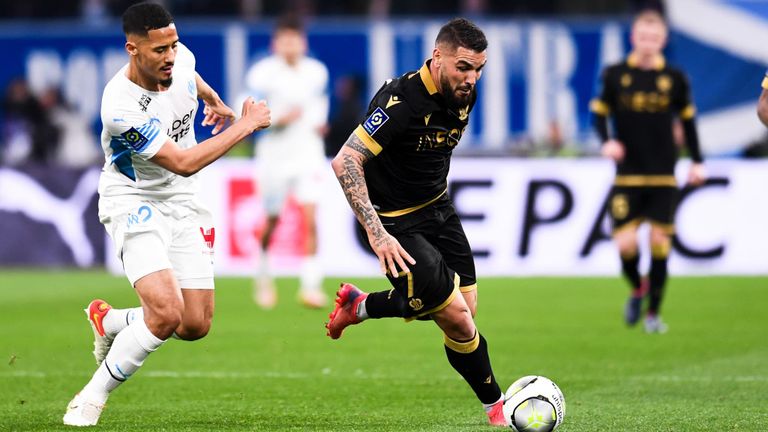 أندي ديلور أندي ديلور مهاجم نيس الفرنسي ومنتخب الجزائر