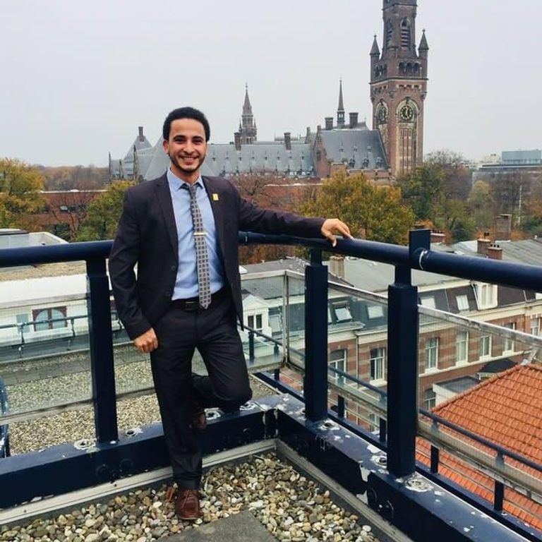 الشاب المصري خالد إمام الدكتور أحمد الطيب شيخ الأزهر الشريف - أرشيفية