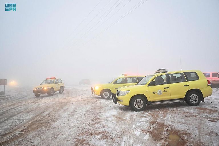 المناطق التي زادها الثلج جمالاً شكلت وجهة سياحية لأهالي تبوك