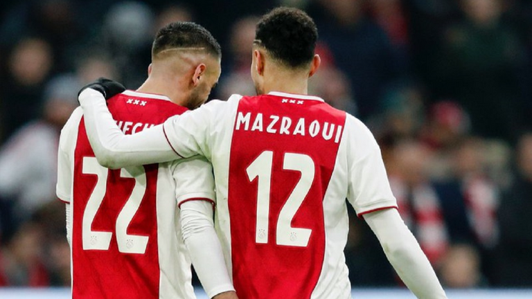 نصير المزراوي وحكيم زياش زياش وحكيمي ومزراوي مع منتخب المغرب