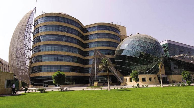 مسشتفى 57357 لعلاج مرضى السرطان مجدي إسحاق رئيس مجلس أمناء مؤسسة مجدي يعقوب