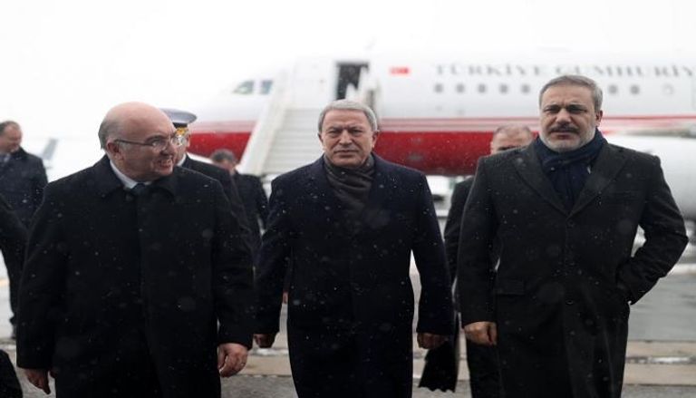 وصول وزير دفاع تركيا خلوصي أكار لموسكو للقاء نظيريه الروسي والسوري
