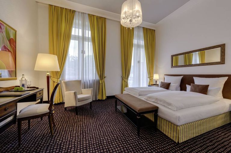 فندق أم فريدريشباد أحد أفضل الفنادق في بادن بادن السياحة في بادن بادن.. أفضل الأماكن بقلب مدينة السبا