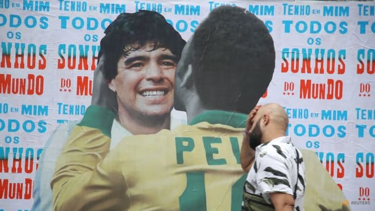 بيليه ومارادونا