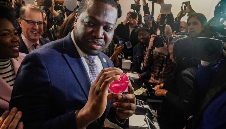 نيويورك قننت بيع الماريجوانا 