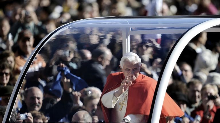 البابا الراحل بنديكت السادس عشر