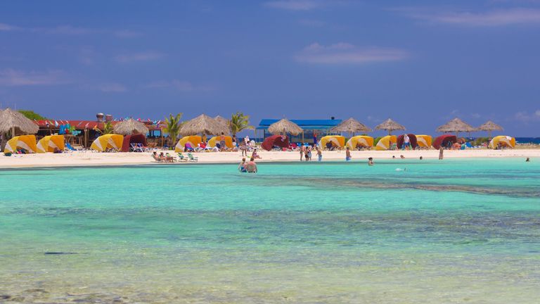 شاطئ "Baby Playa" أحد أفضل شواطئ سويسرا شواطئ سويسرا