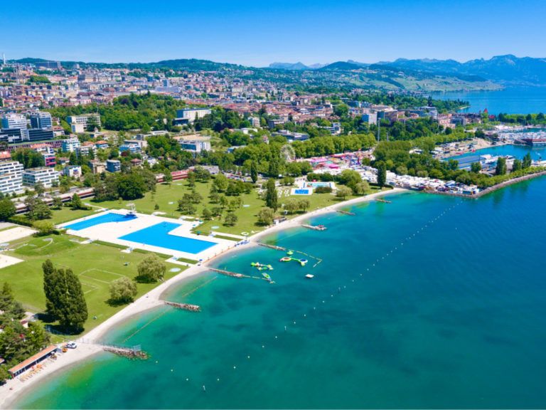 Bellerive Plage Lausanne أحد شواطئ سويسرا شواطئ سويسرا