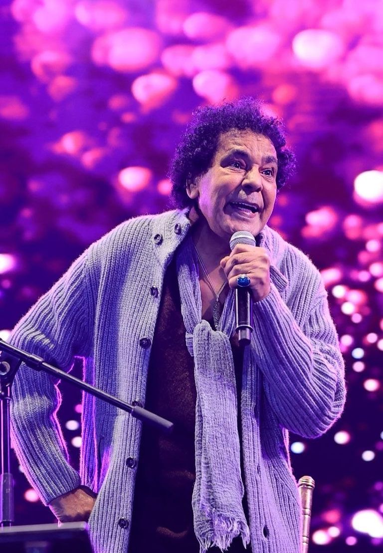 المطرب المصري محمد منير