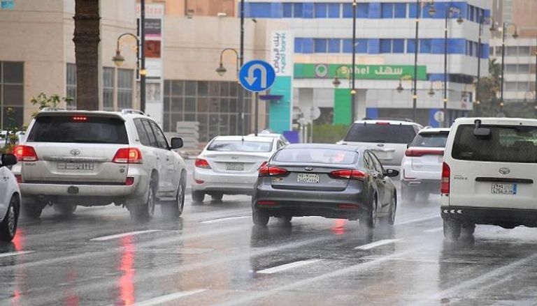 أمطار على الدمام في السعودية
