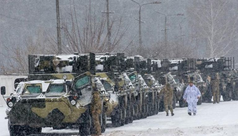 جنود أوكرانيون خلال التدريبات